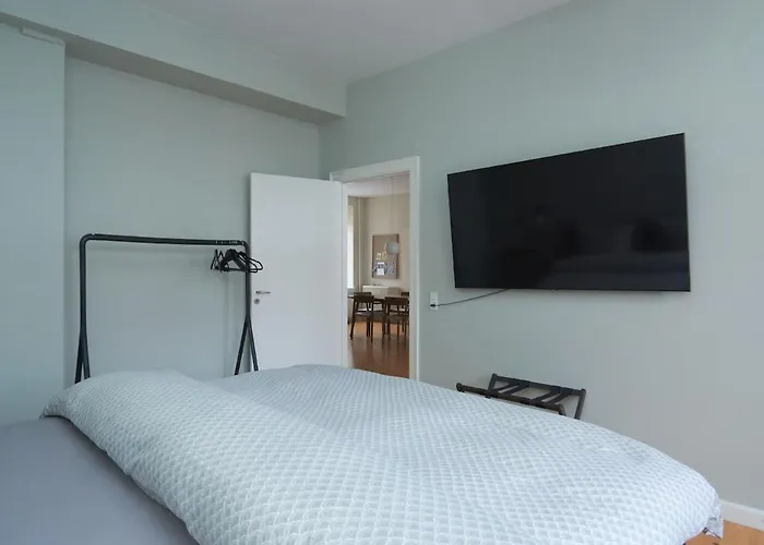 Luxury In The Heart Of Apartment *